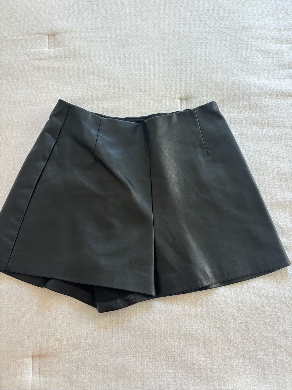 Zara Black Faux Leather Women’s Shorts